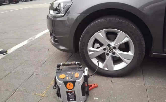 双台子区汽车搭电案例